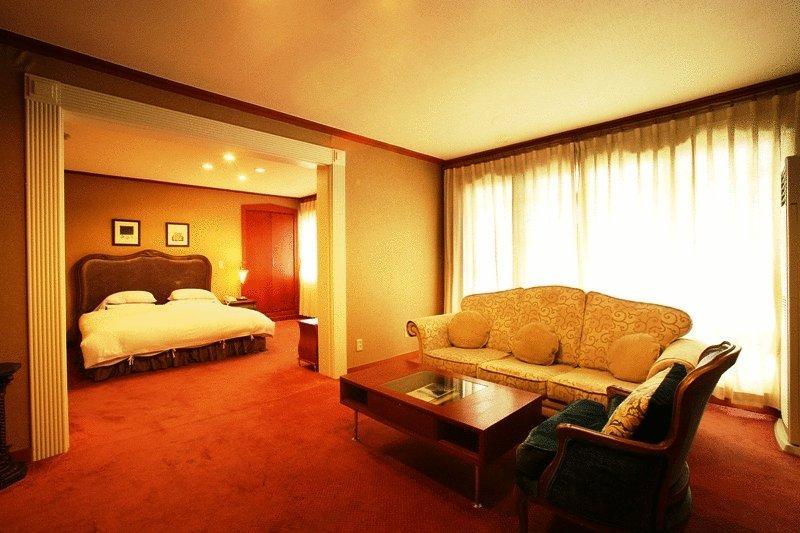 Lake Hills Hotel Songnisan Boeun Oda fotoğraf